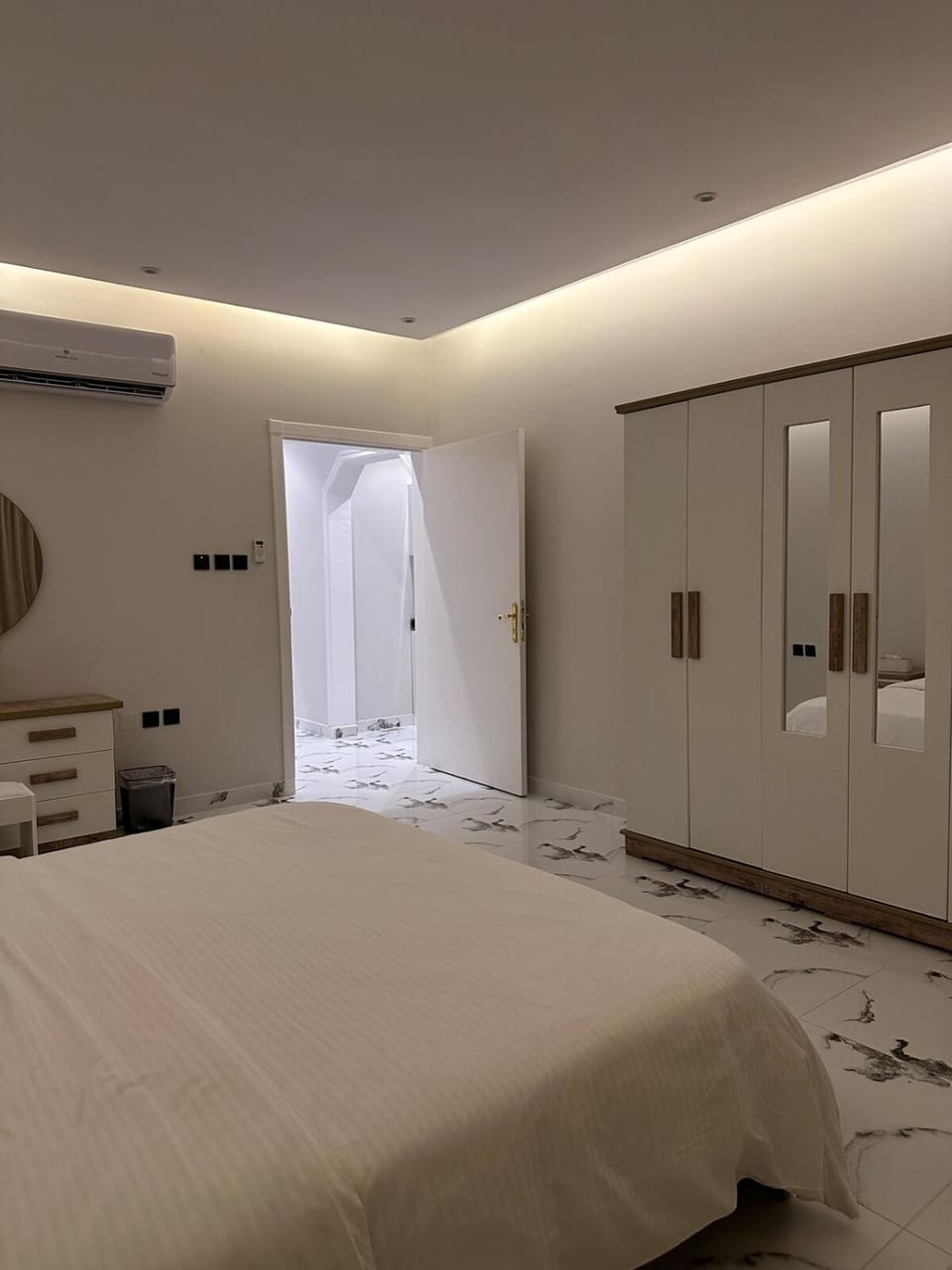 غرفه وصاله انيقه بمدخل ذكي حي العقيق Apartment in Riyadh