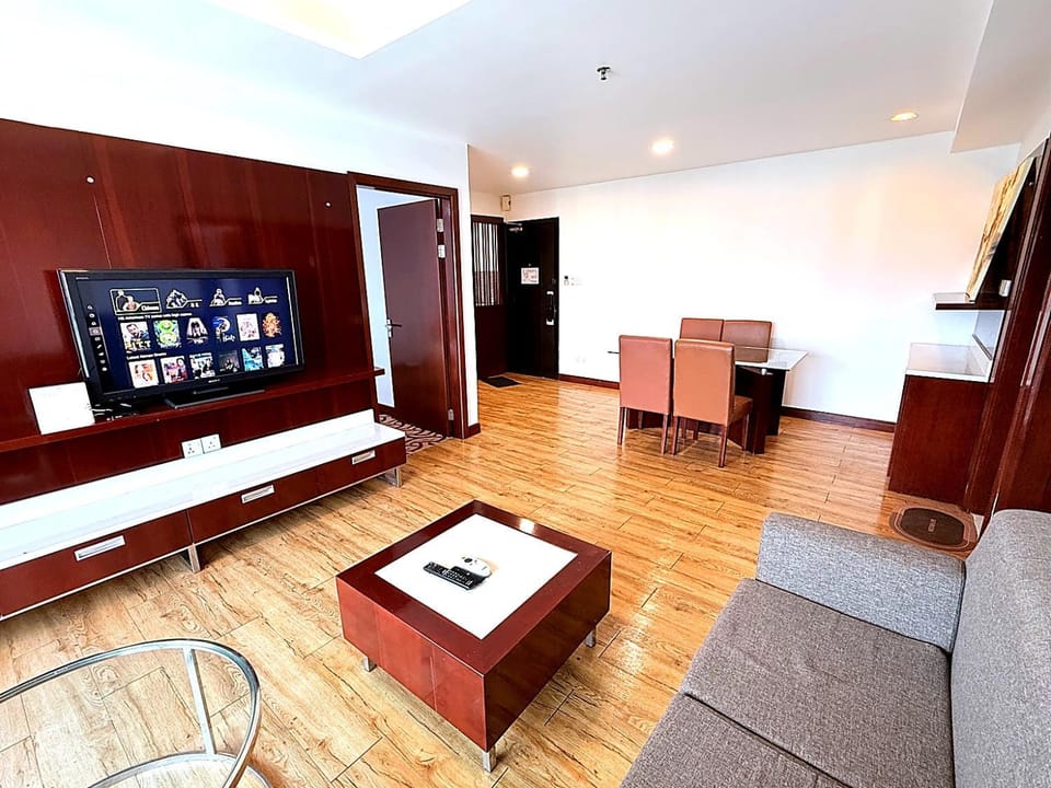 Communal lounge/ TV room, TV and multimedia, Living room, Seating area, Evening entertainment