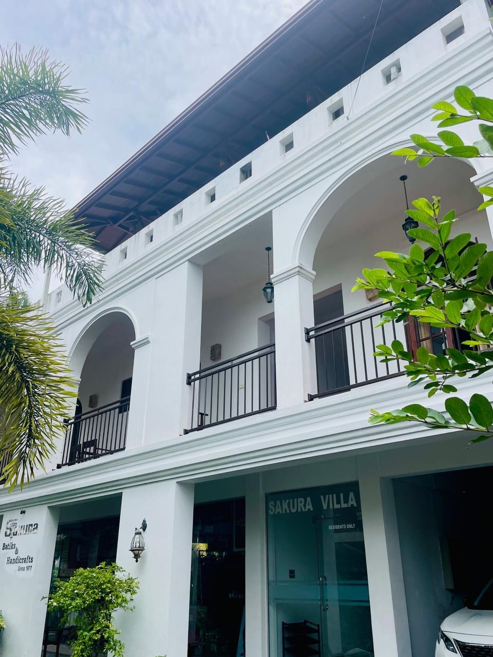 Facade/entrance