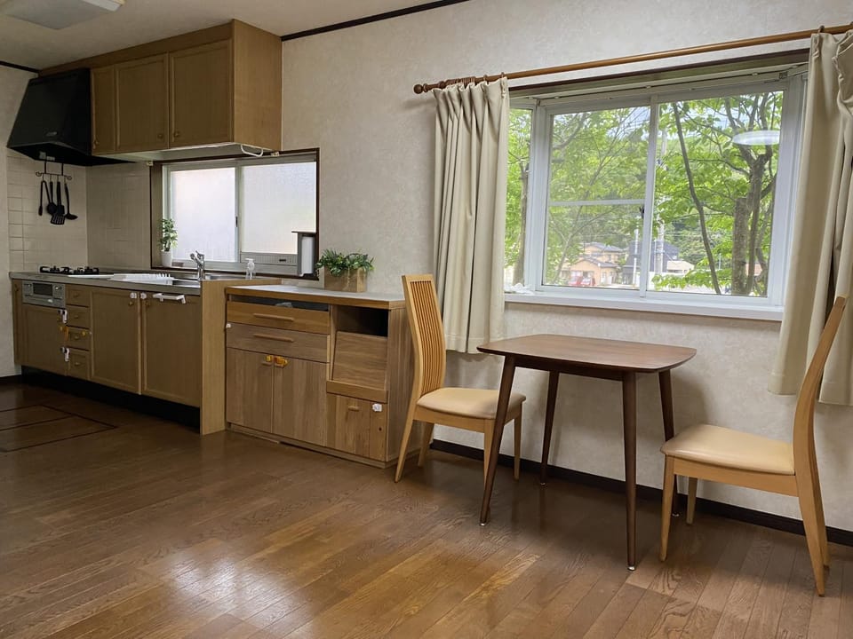 Kitchen or kitchenette, oven, stove