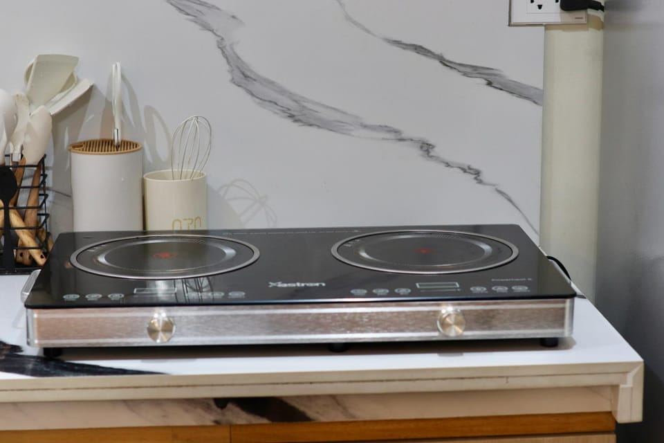Kitchen or kitchenette, kitchen