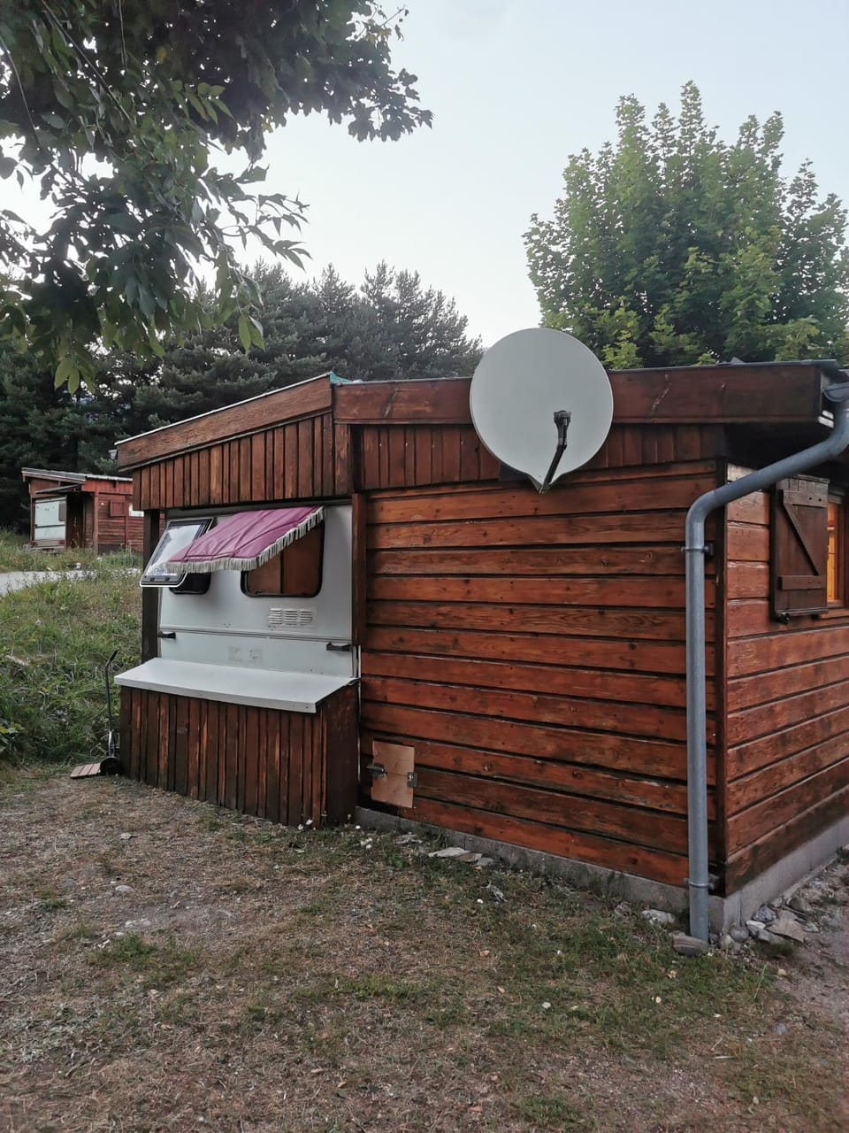 Caravane 4 personnes au camping d'Aussois Campground/ 
RV Resort in Piedmont