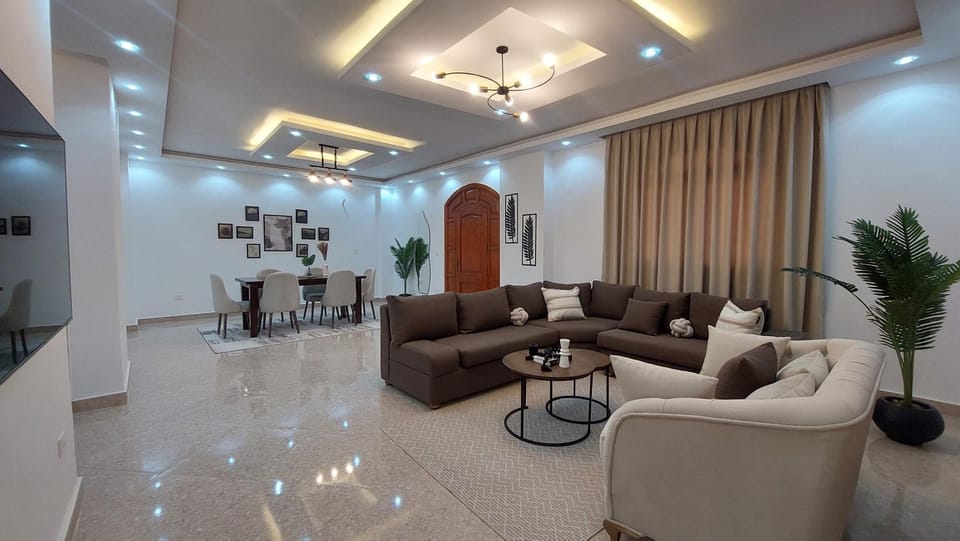 Living room, Dining area, Food, Food