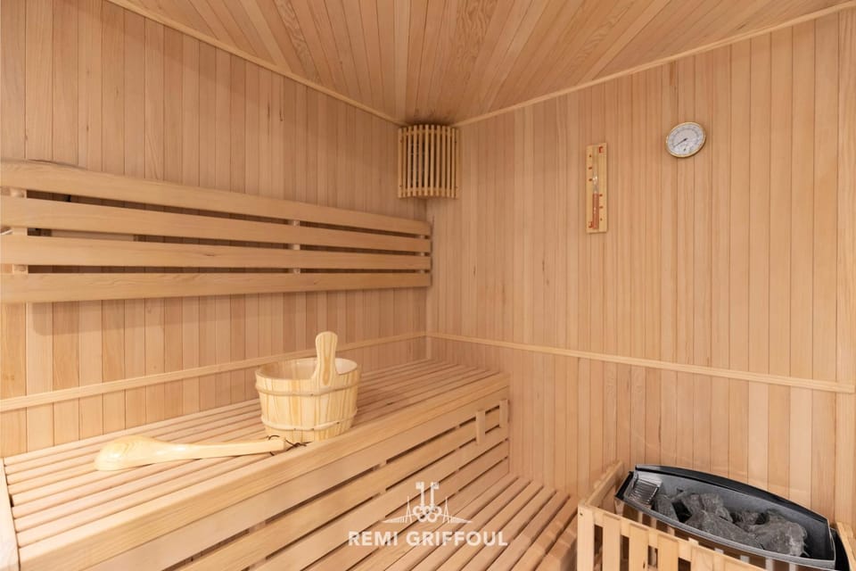 Villa Canet - Jacuzzi - Fireplace - Sauna EV 10P Villa in Honfleur