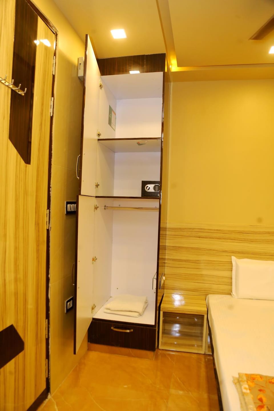 Arnav Home Apartment hotel in Delhi