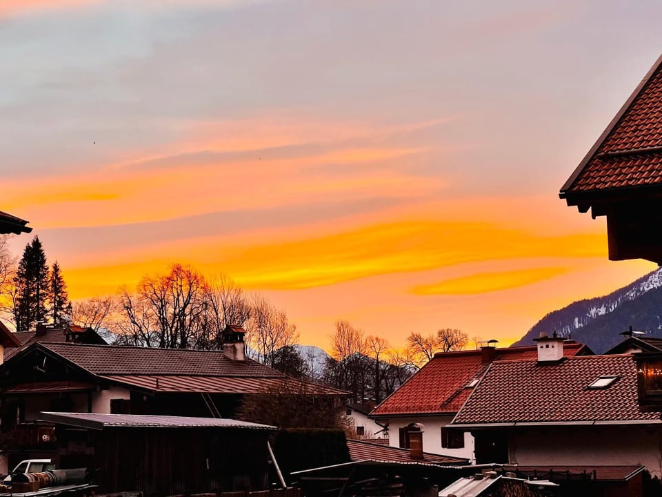 Natural landscape, Balcony/Terrace, Balcony/Terrace, Mountain view, Sunset