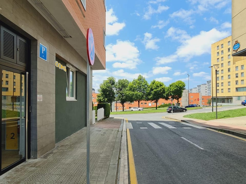 Property building, Day, Neighbourhood, Street view