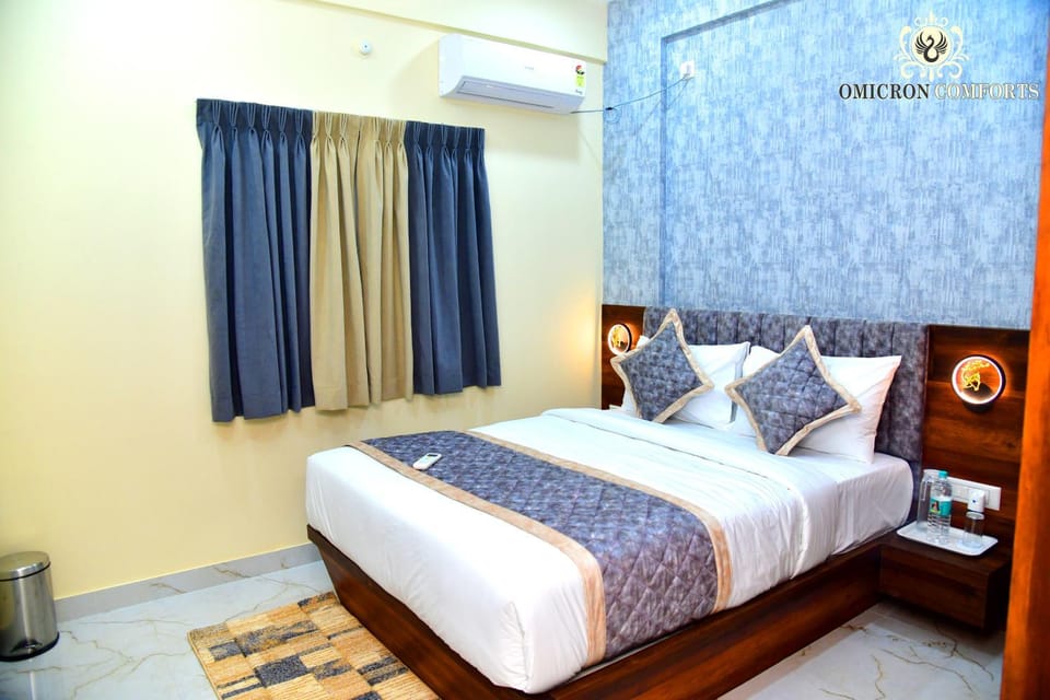 Bed, Bedroom, Family