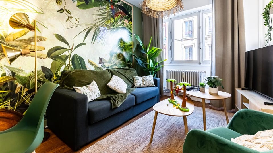 Living room, Seating area