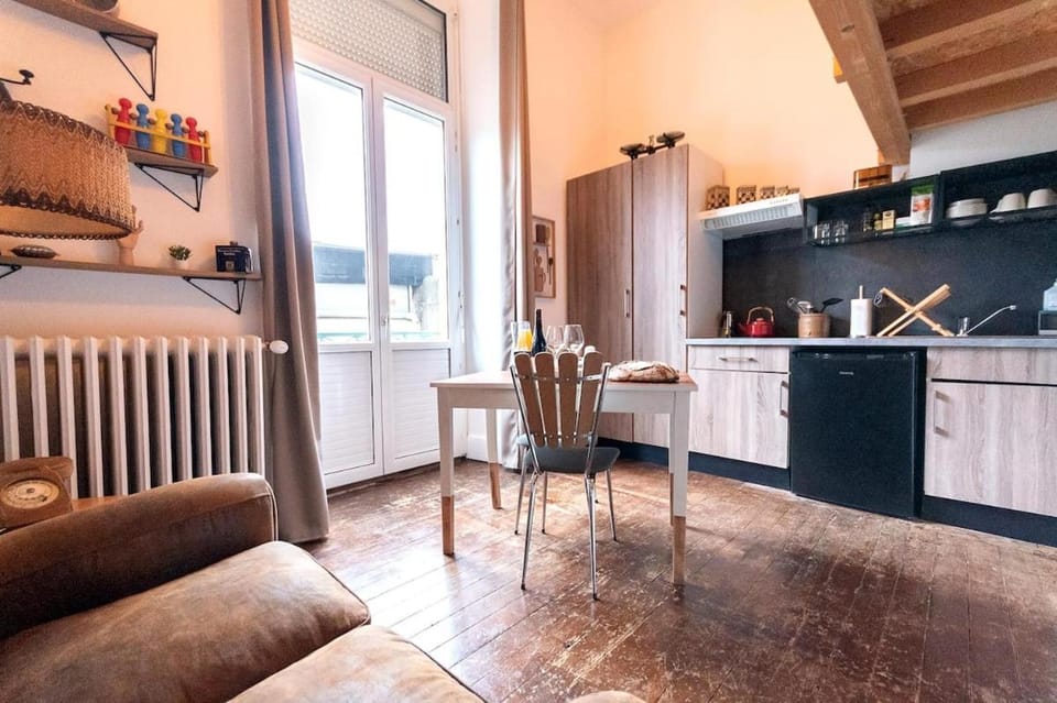 Lulu la Brocante - Hypercentre - Gare Apartment in Angers
