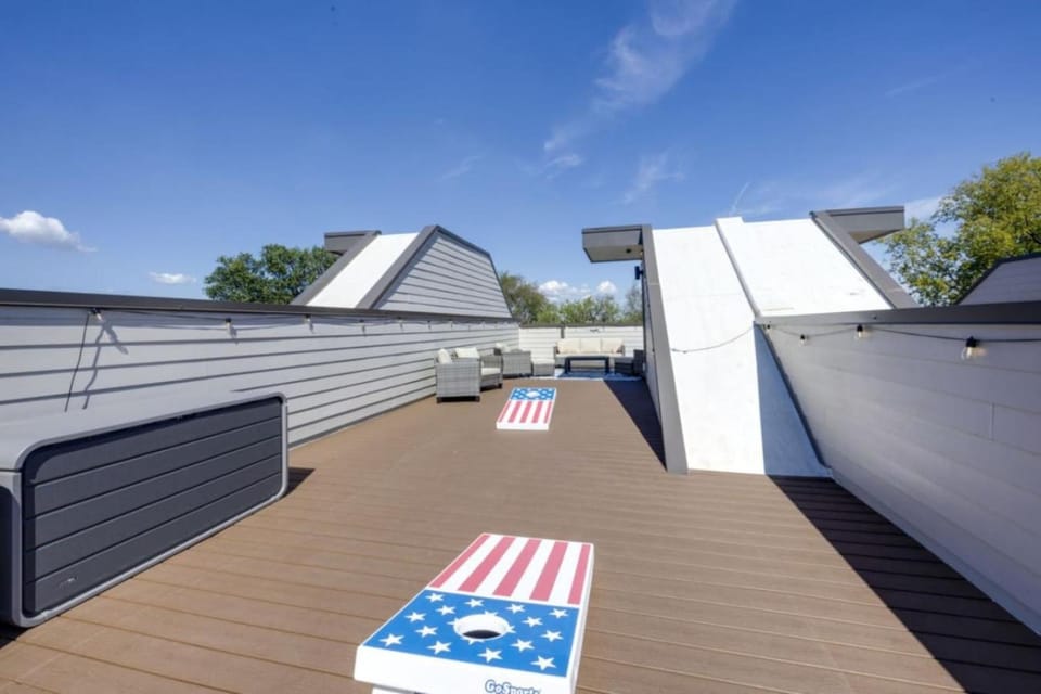 Tennessee Whiskey Townhome 4BD 4.5BTH House in Nashville