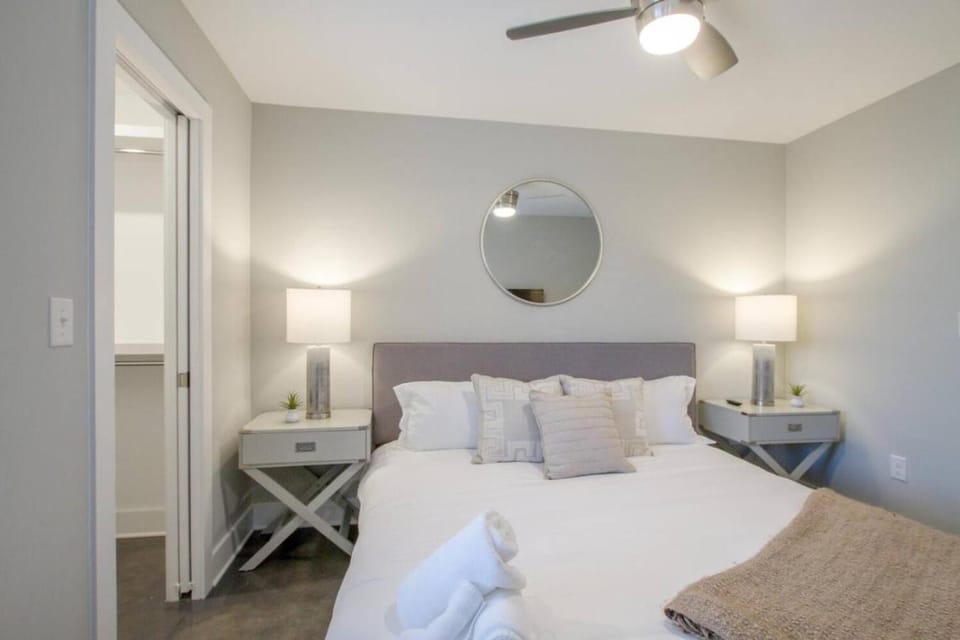 Relaxing Urban Escape Minutes to Downtown House in Nashville