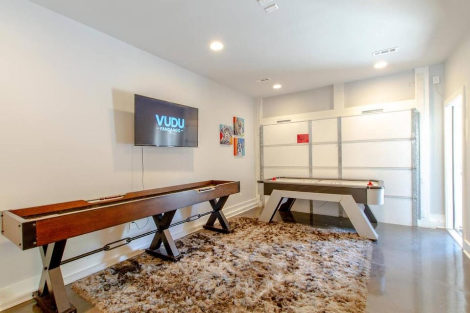 Music City Hangout with Rooftop Views and Game Room House in Nashville