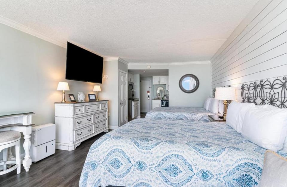 Completely Renovated Oceanfront Studio! Sand Dunes 2542 House in Myrtle Beach
