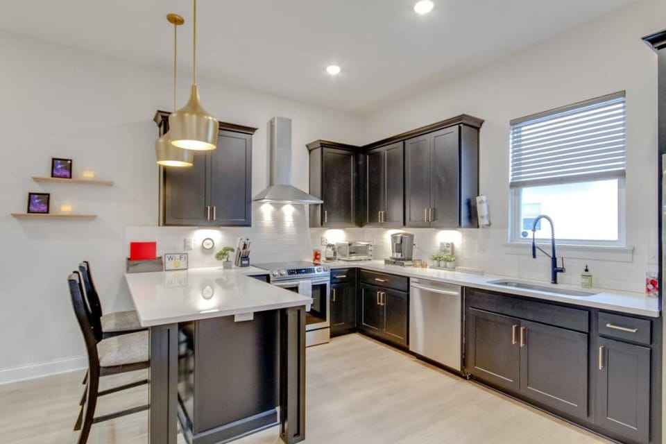 Luxury Dream Downtown Living Ten Comfy Beds House in Nashville
