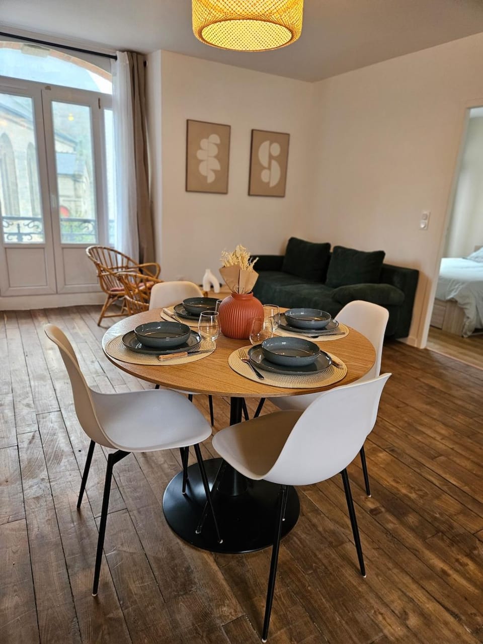 Living room, Dining area