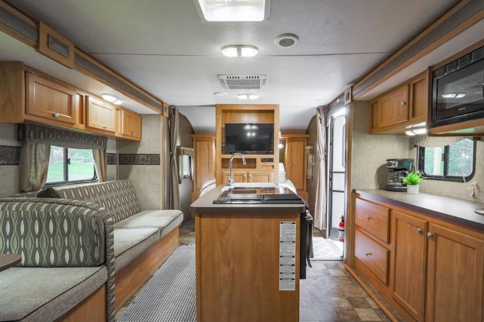 Camper- Relaxing Space After a Day of Hiking House in Buffalo River