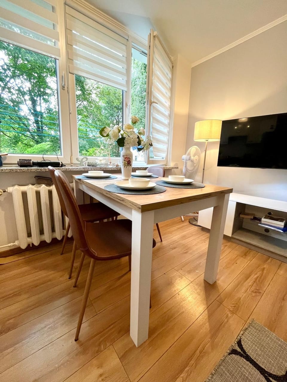 TV and multimedia, Dining area