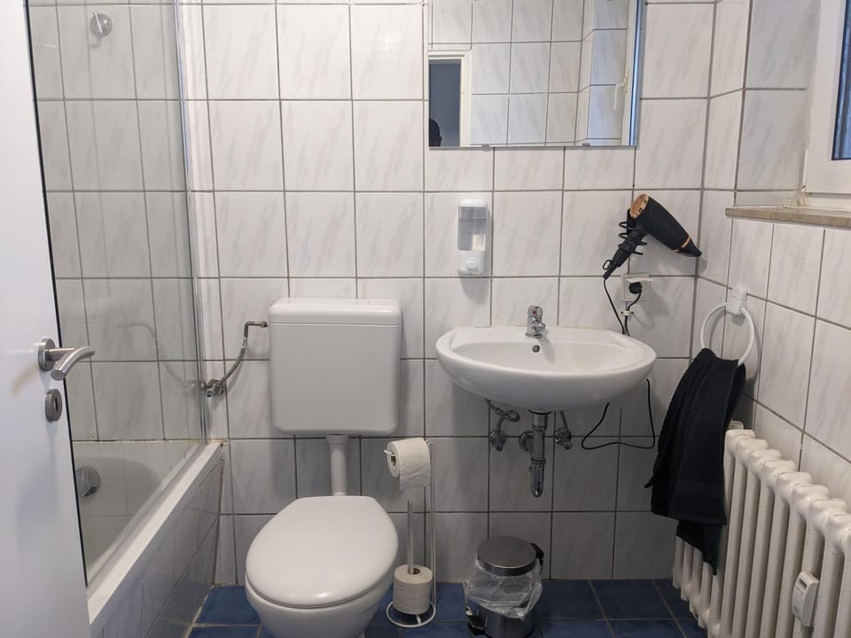 Monteurwohnung Ferienwohnung Business Appartement EG Langenfeld Apartment in North Rhine-Westphalia