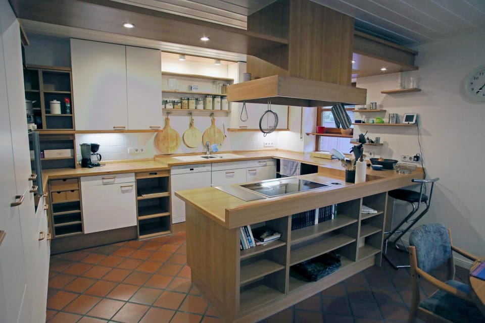 Kitchen or kitchenette, kitchen