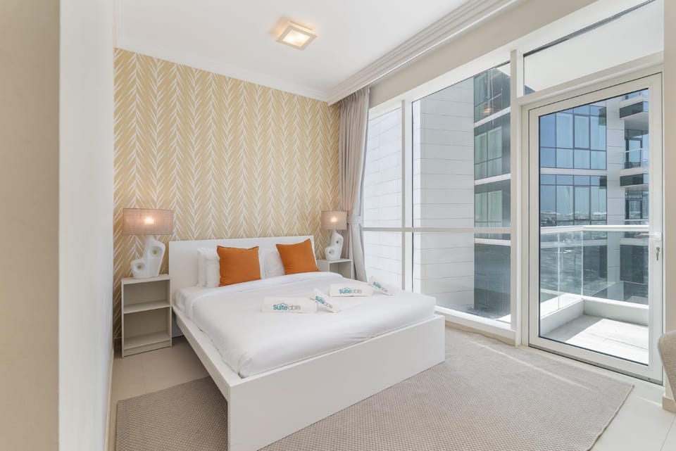Lavish 3BR Apartment with Pool Access in Al Bateen Apartment in Dubai