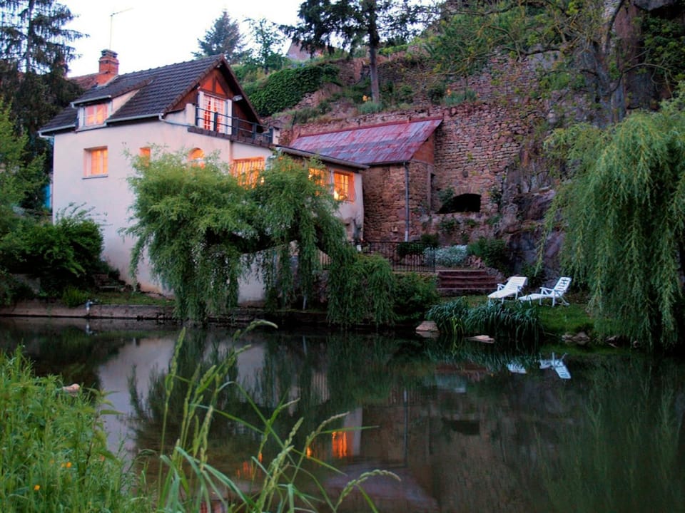 Property building, Patio, Balcony/Terrace, River view