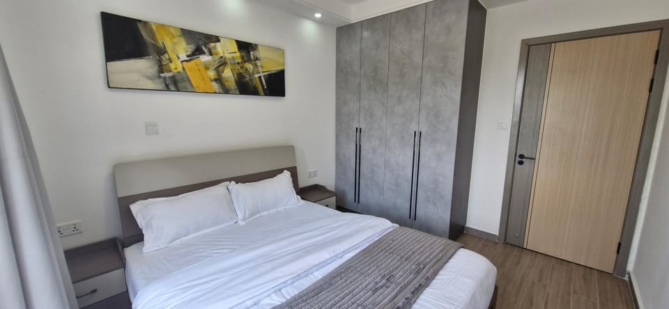 Stylish 2 Bedroom Serviced Apartment with Study, Your Urban Retreat Apartment in Nairobi County