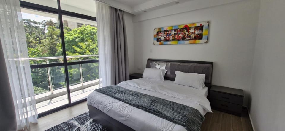 Stylish 2 Bedroom Serviced Apartment with Study, Your Urban Retreat Apartment in Nairobi County