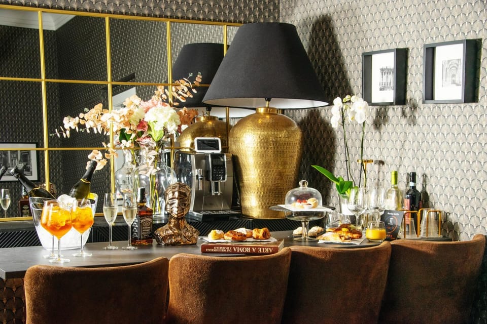 Lounge or bar