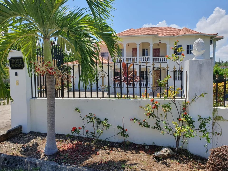 Garden, Garden view