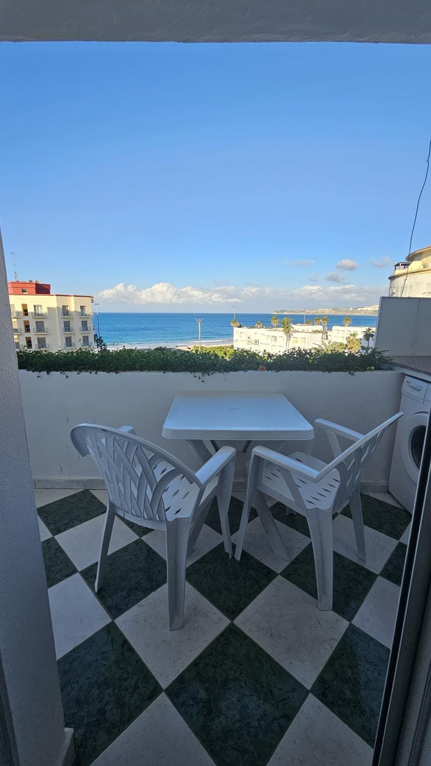 Appartement à Tanger Vue Mer Apartment in Tangier