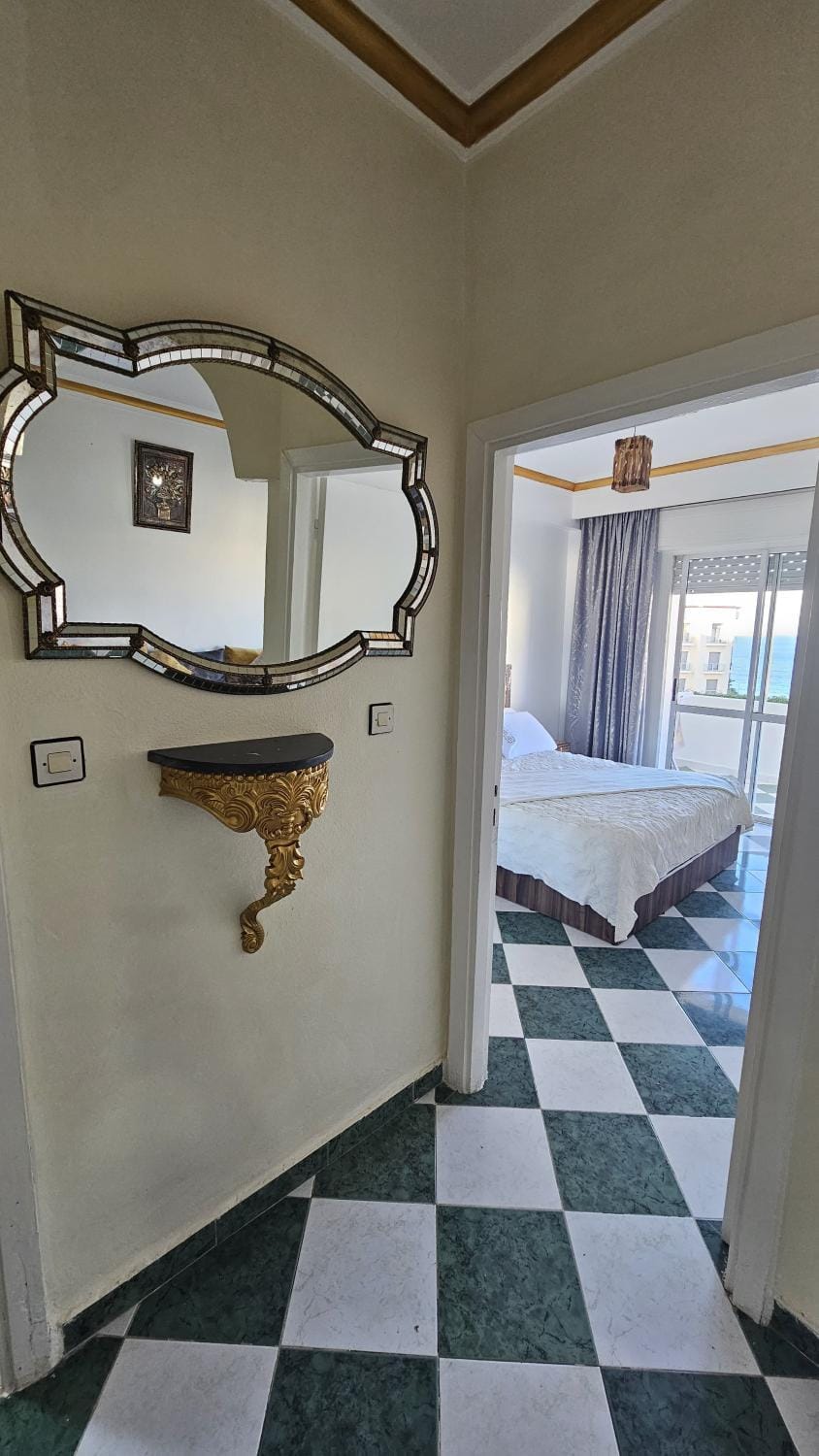 Appartement à Tanger Vue Mer Apartment in Tangier