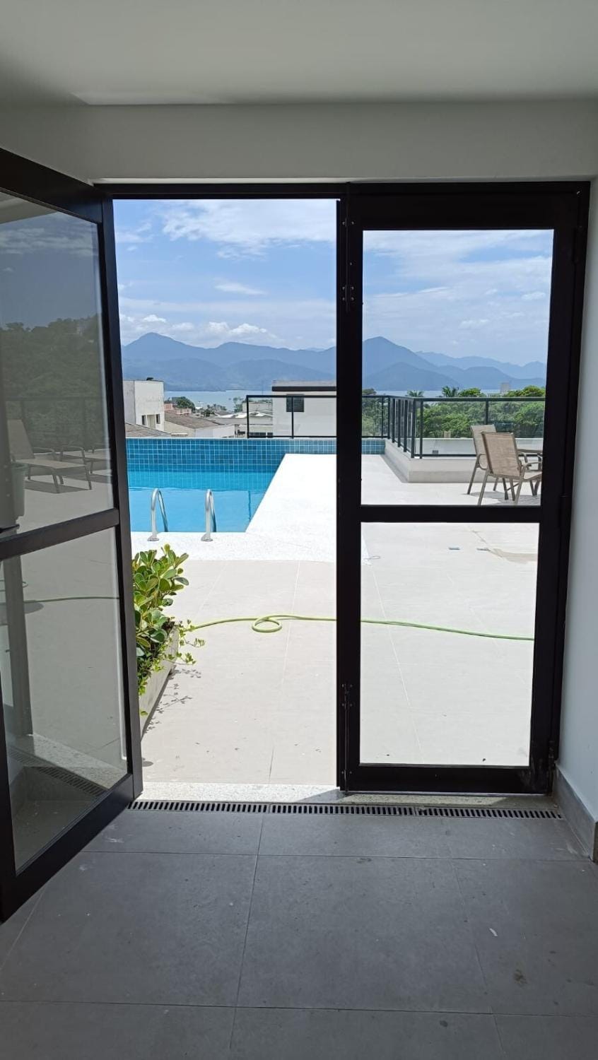 View (from property/room), Balcony/Terrace, Mountain view, Pool view, Sea view
