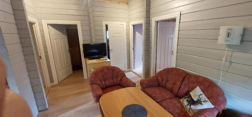 timber cabin Eresfjord med båt til leie Cabin in Trondelag