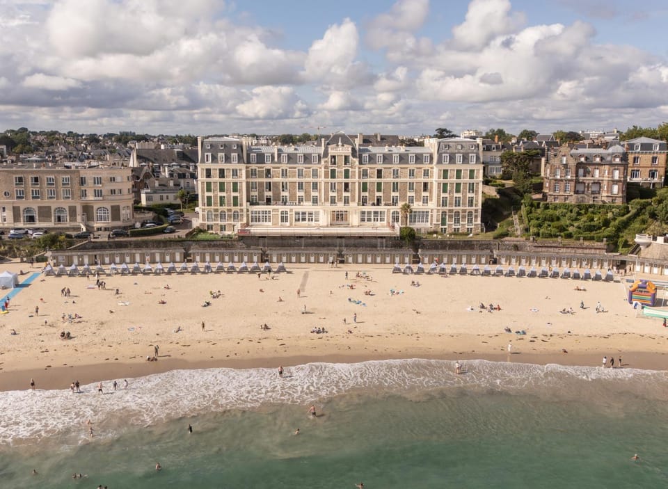 Property building, Beach, Sea view