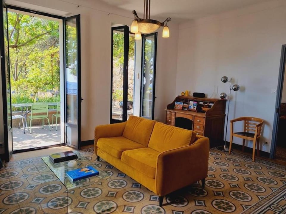 Patio, Balcony/Terrace, Living room, Seating area, Dining area, concierge, fireplace, heating, internet, washing machine