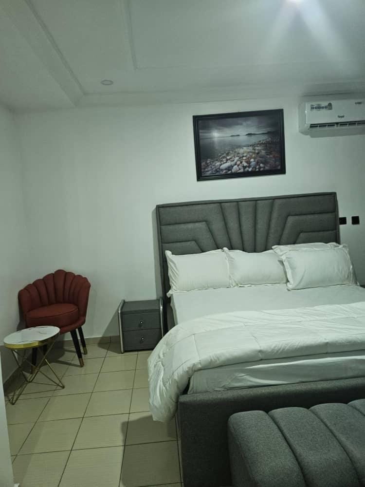 Bed, Bedroom, air conditioner