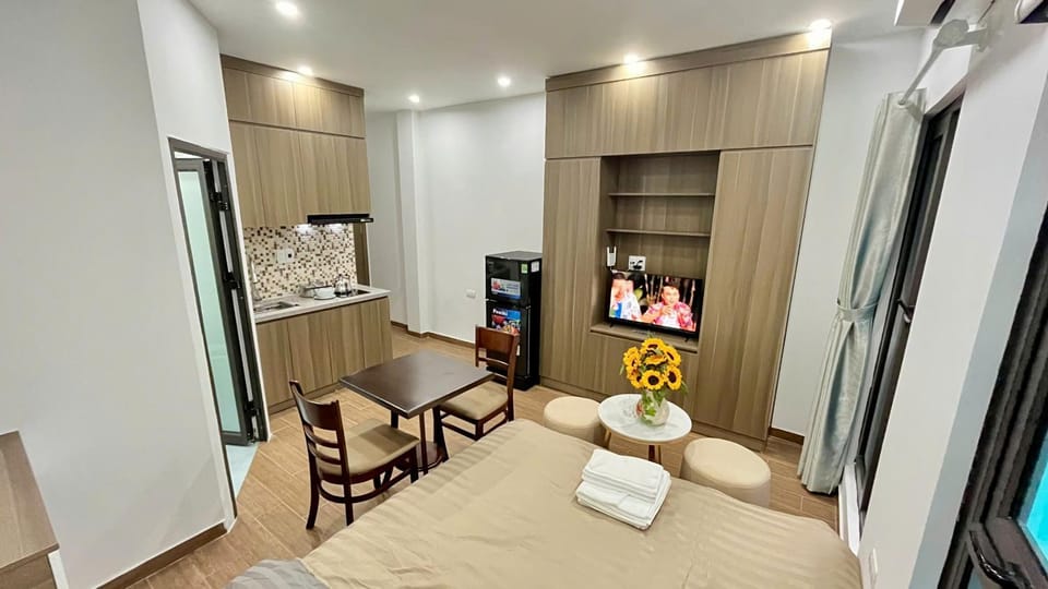 Photo of the whole room, Dining area, Bedroom