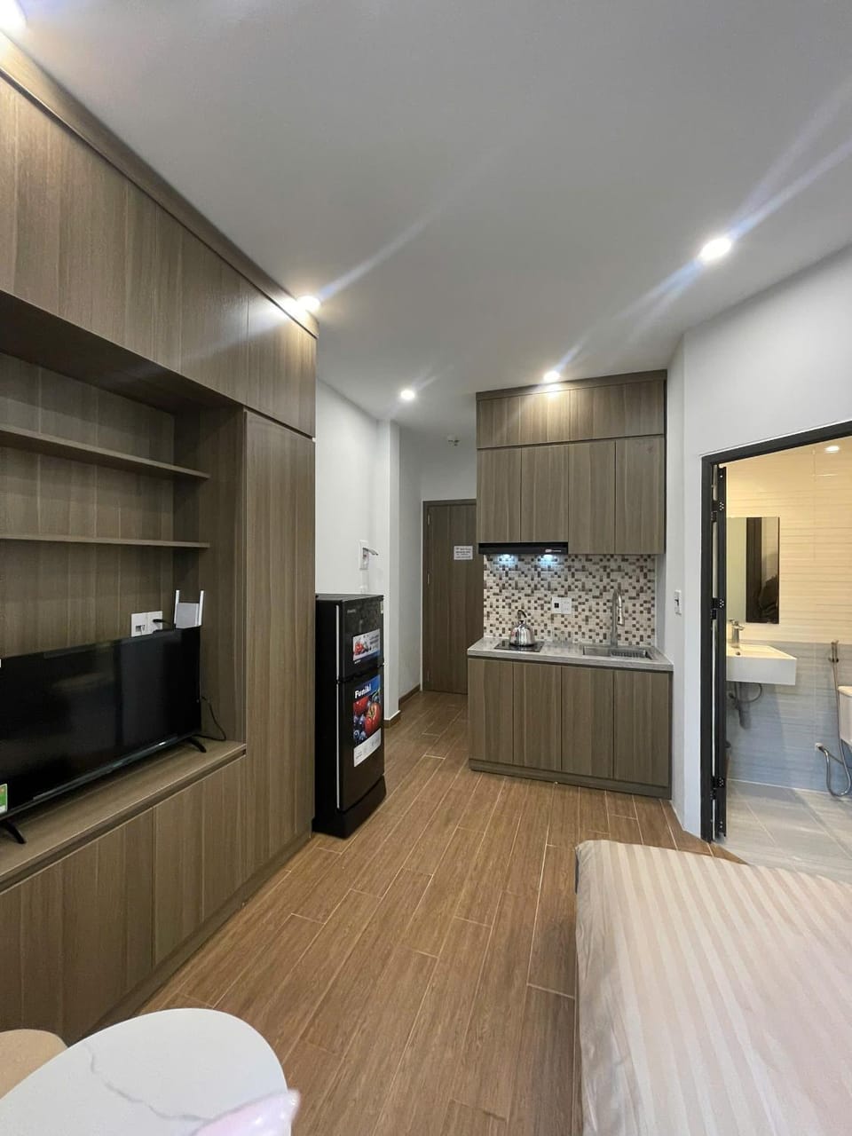 Bed, TV and multimedia, Kitchen or kitchenette, Photo of the whole room, Bedroom, minibar