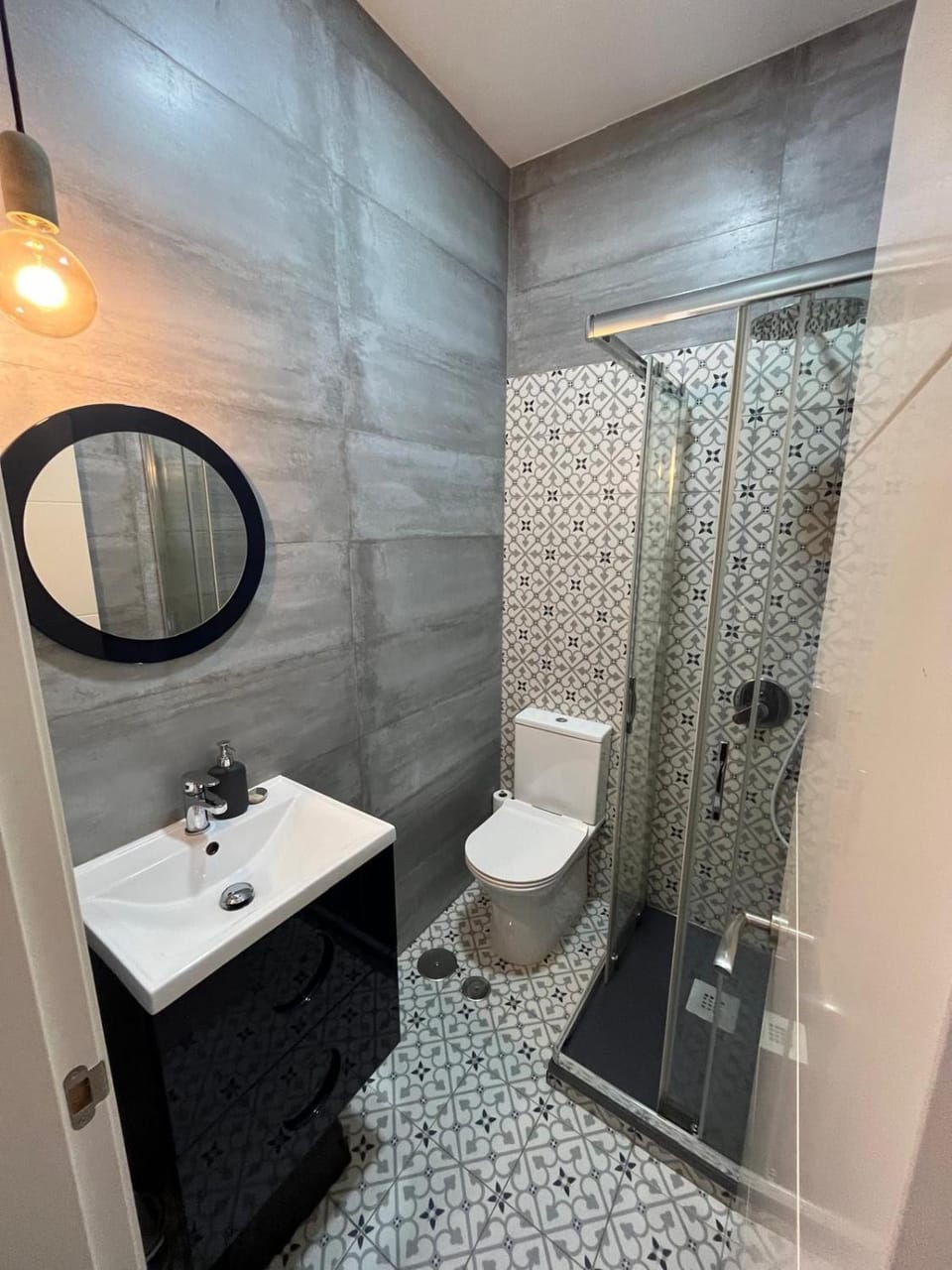 Shower, Bathroom