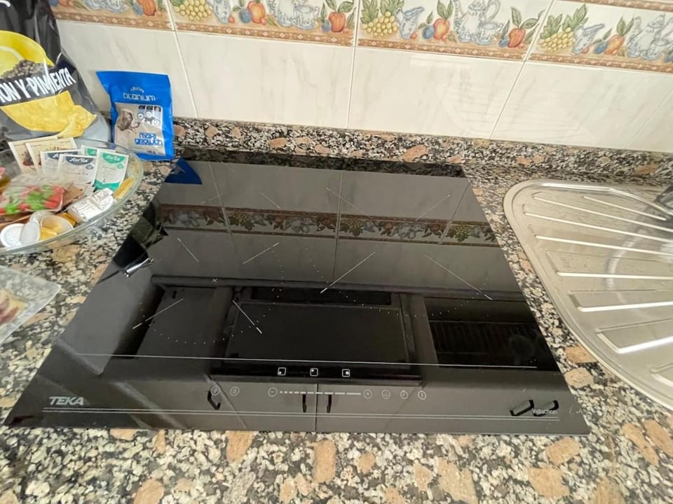 Kitchen or kitchenette, pet friendly
