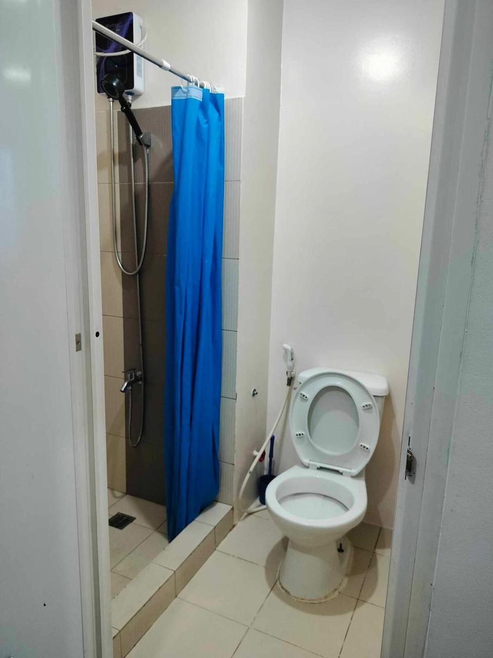 Shower, Toilet, Bathroom, towels