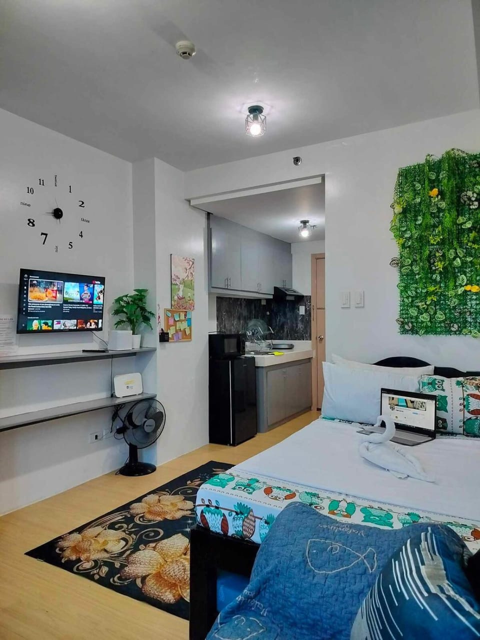 Photo of the whole room
