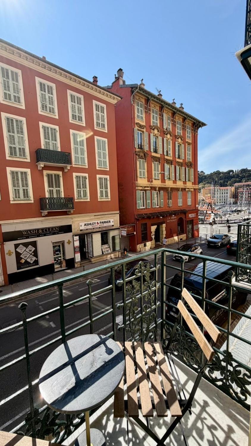 Port of Nice - Scooters Included Apartment in Nice
