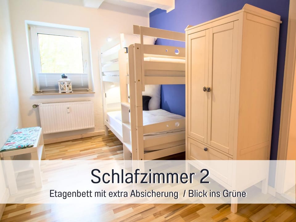 Photo of the whole room, Bedroom, bunk bed, wardrobe