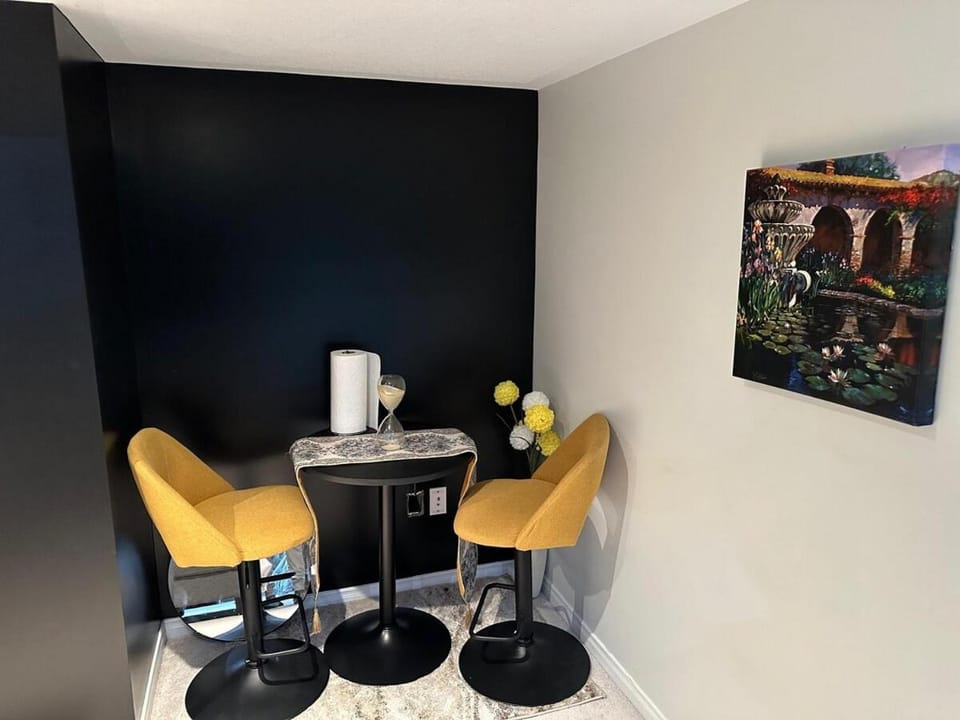 Luxury & Free Parking Bachelor Apartment in Gatineau