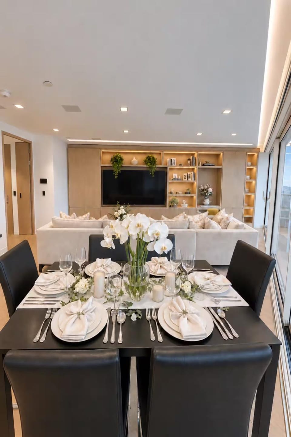 Stunning Penthouse Direct Views Of Tower Bridge, Shard and London Riverside Sleeps 8 Apartment in London Borough of Southwark