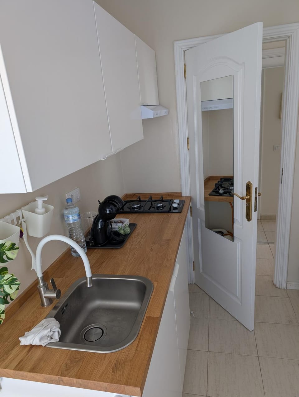 Kitchen or kitchenette, stove, kitchen