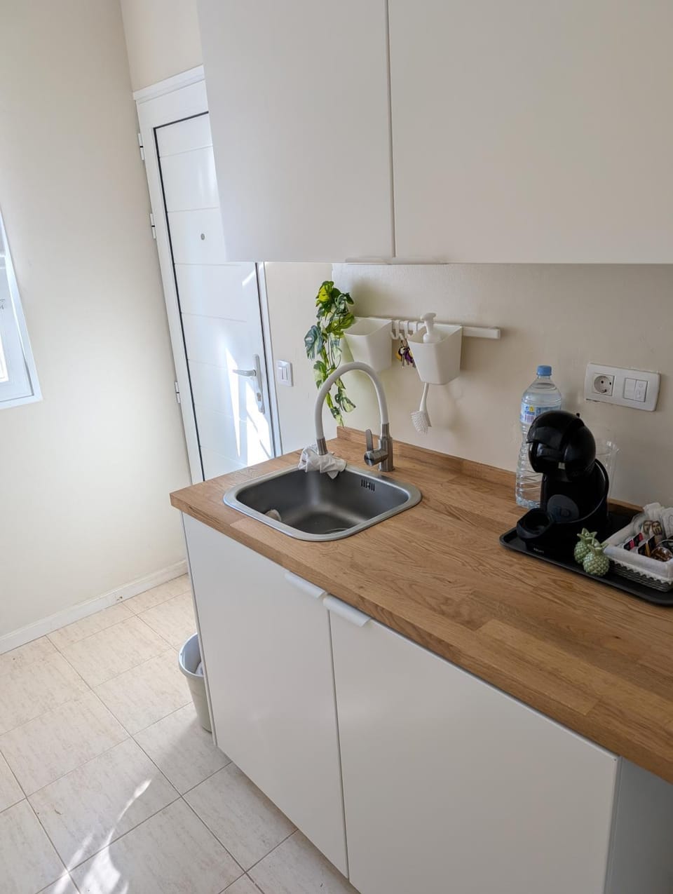 Kitchen or kitchenette, Lobby or reception