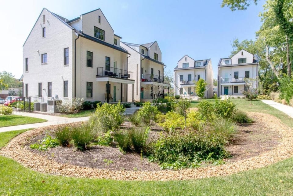 Luxury Dream Home Twelve South Star Minutes Two Gulch House in Nashville